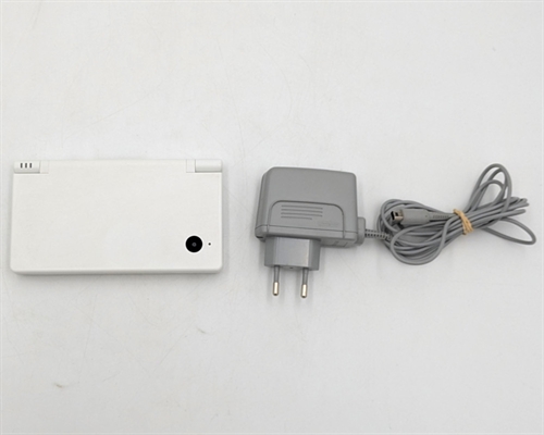 Nintendo DSi - Arctic White - Konsol - SNR TEM100665727 (B Grade) (Used)